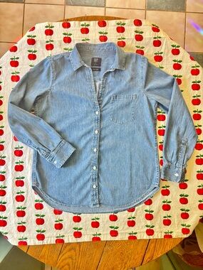 GAP Denim Perfect Shirt Collared Button Up Classic Indigo Women’s Size Medium 💙